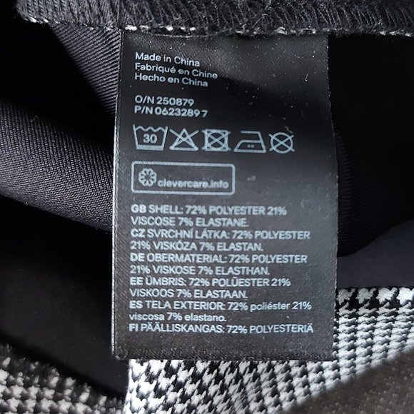 H&M Asymmetrical Houndstooth Pencil Skirt with Faux Wrap Detail - Picture 7 of 7